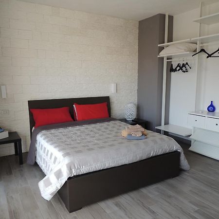 Il Colle Del Barone Bed & Breakfast Капотера Екстериор снимка
