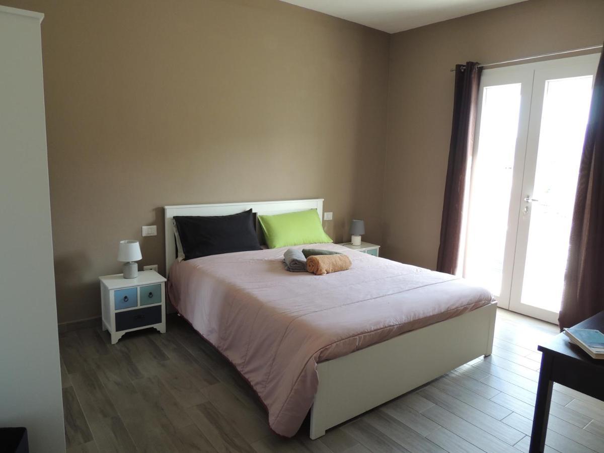 Il Colle Del Barone Bed & Breakfast Капотера Екстериор снимка